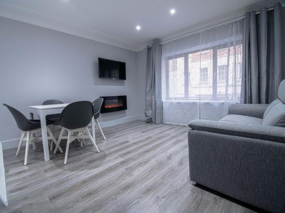 City Walk Apts Дъблин Екстериор снимка